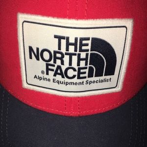 Hat North face